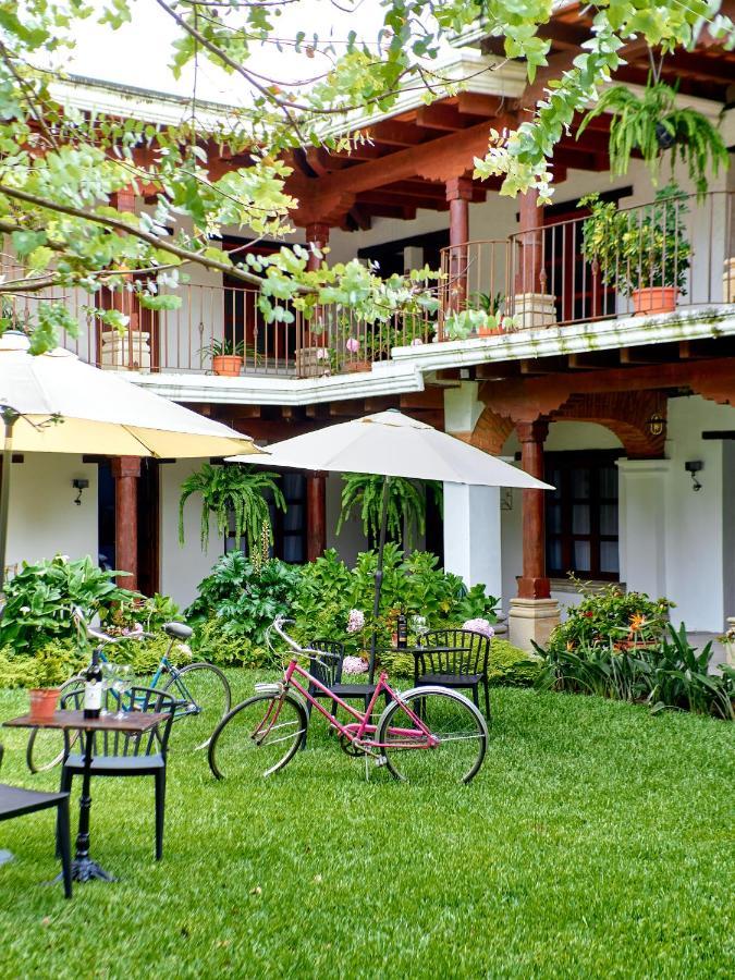 Hotel Cacique Real Antigua Exteriör bild