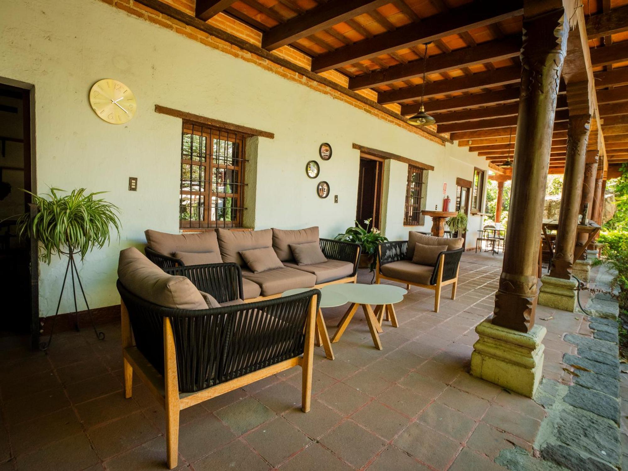 Hotel Cacique Real Antigua Exteriör bild