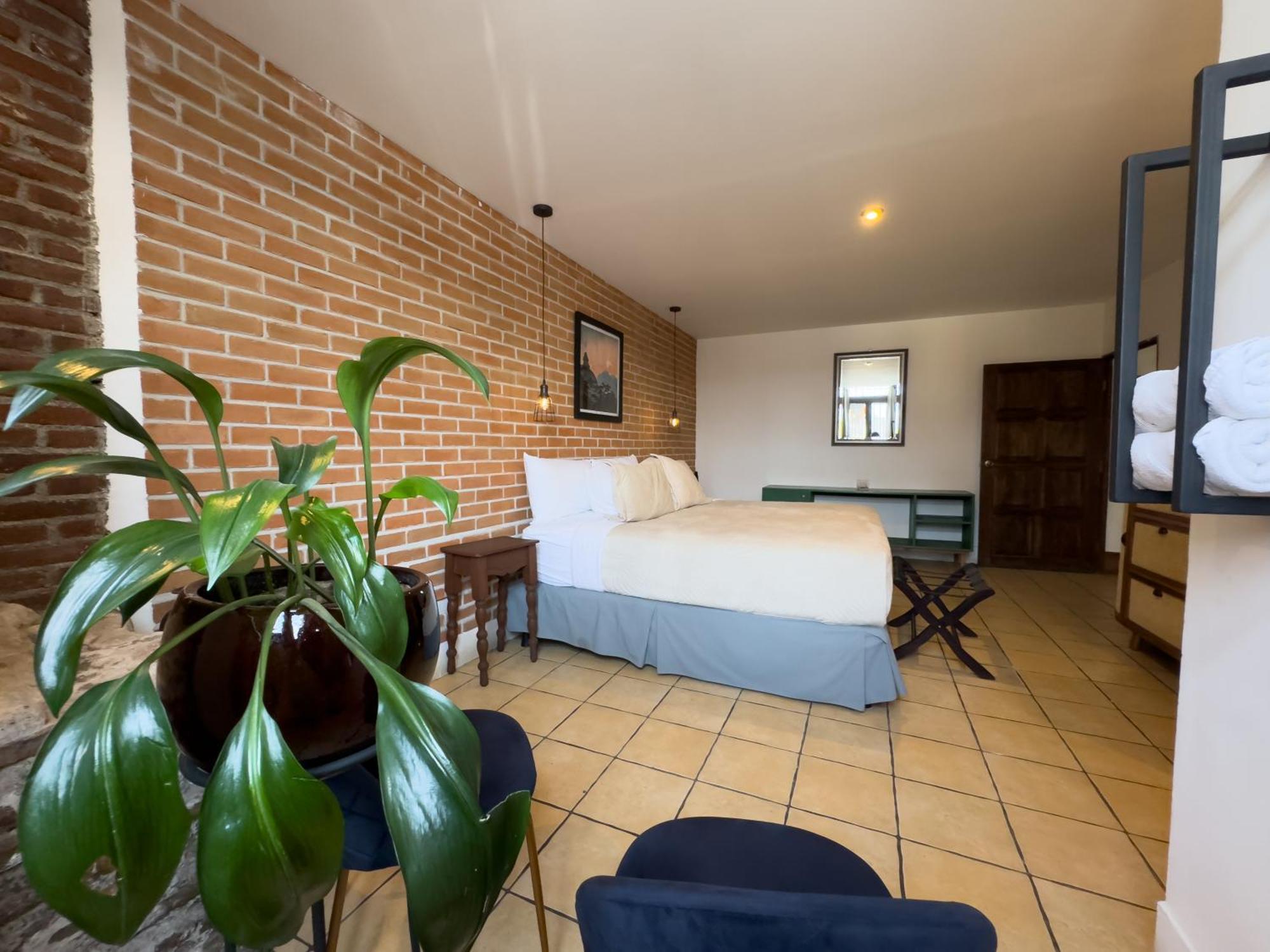 Hotel Cacique Real Antigua Exteriör bild